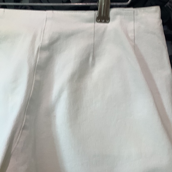 Boston Proper white shorts - Picture 4 of 5